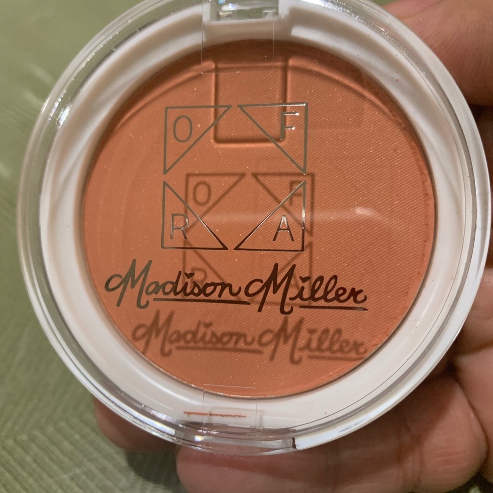 Ofra blush